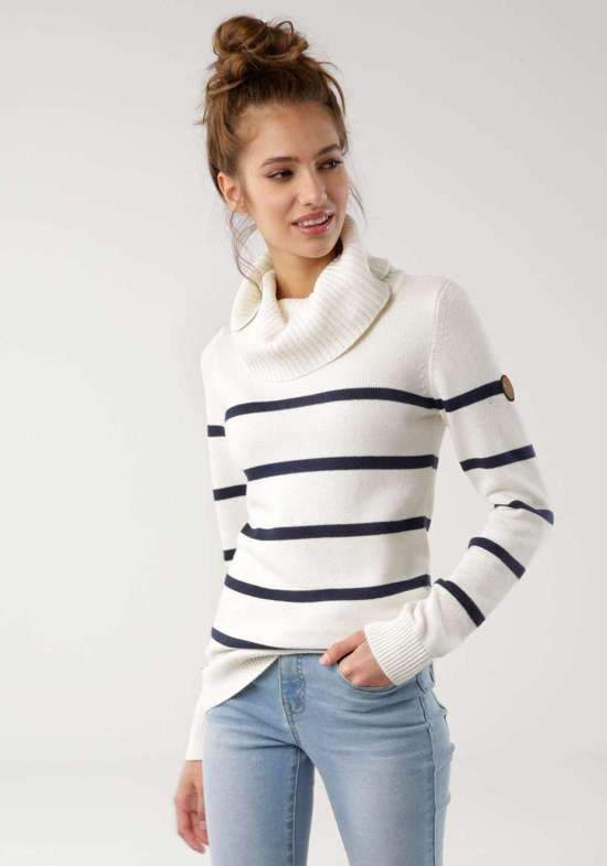 цвет белой шерсти-цв.морской волны