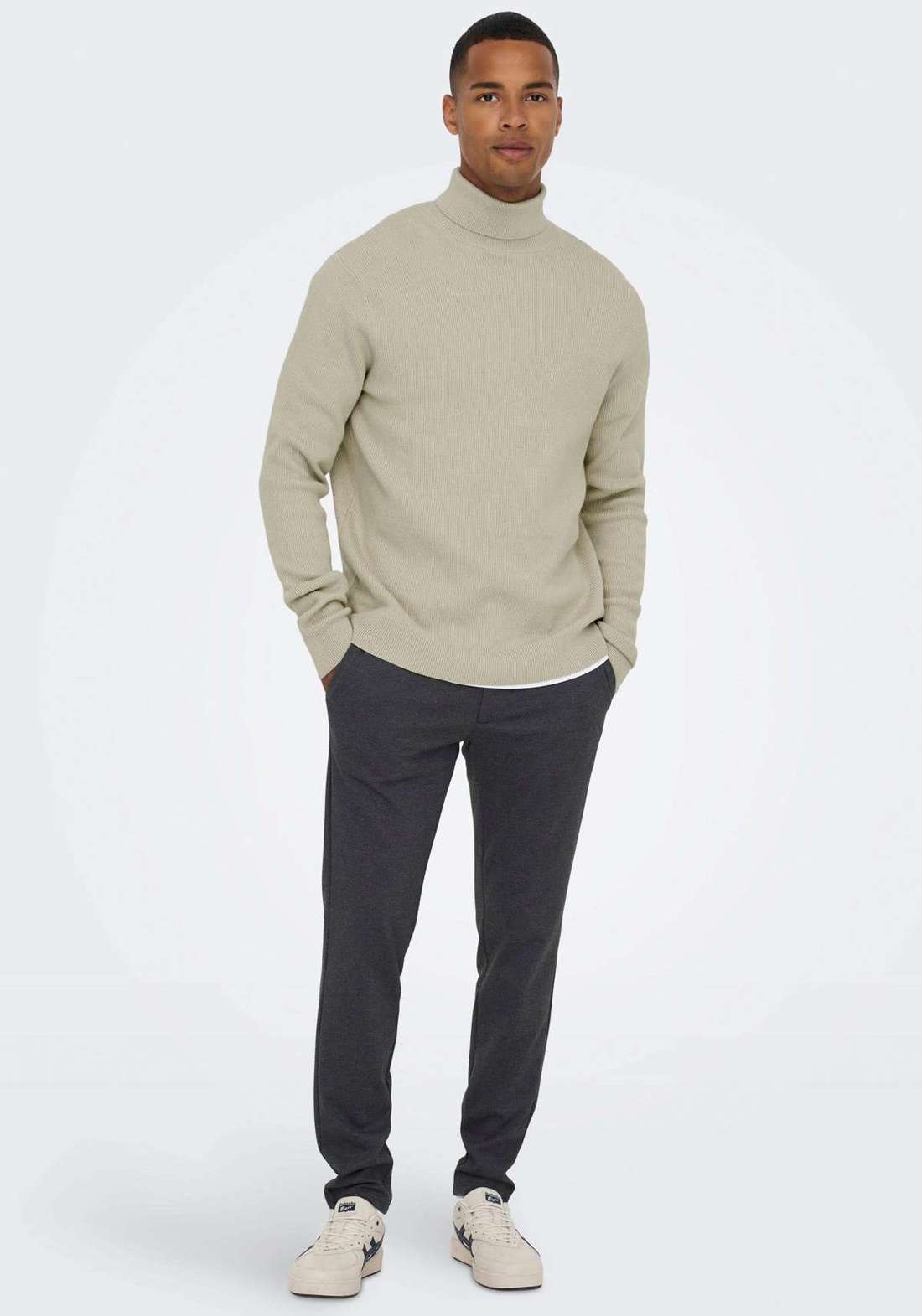 Свитер с высоким воротником OS Knit