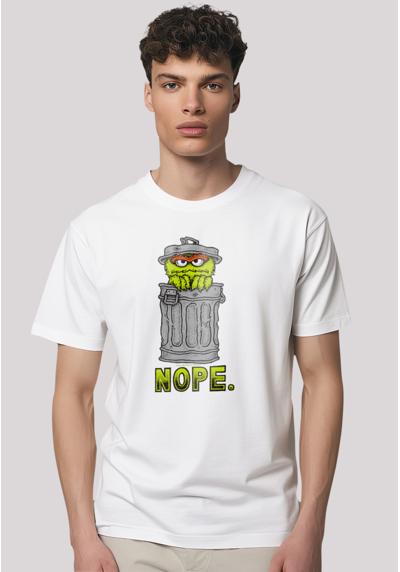 белый