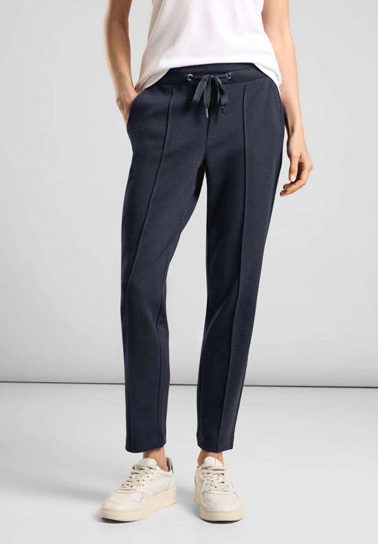 глубокий синий