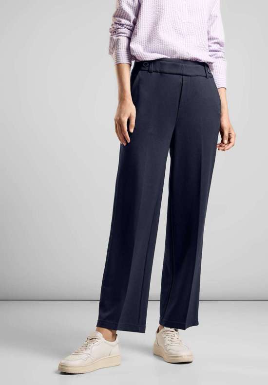 глубокий синий