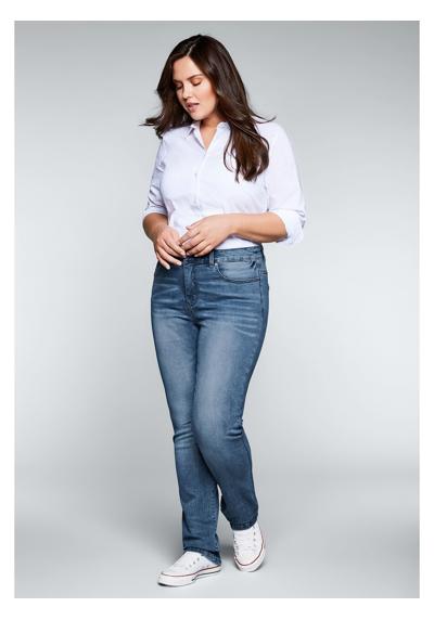 Прямые джинсы с моделирующим фигуру эффектом.