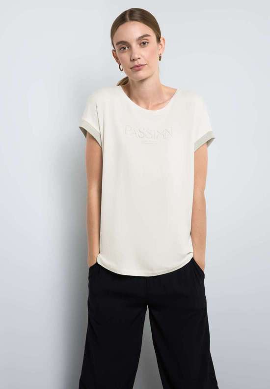 грязно-белый