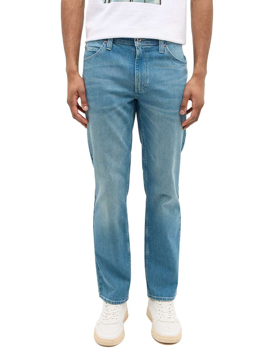Джинсы с 5 карманами и фирменной этикеткой Style Tramper Straight