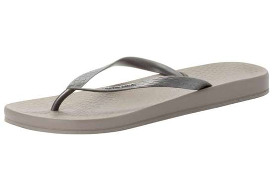 серый/серебристый