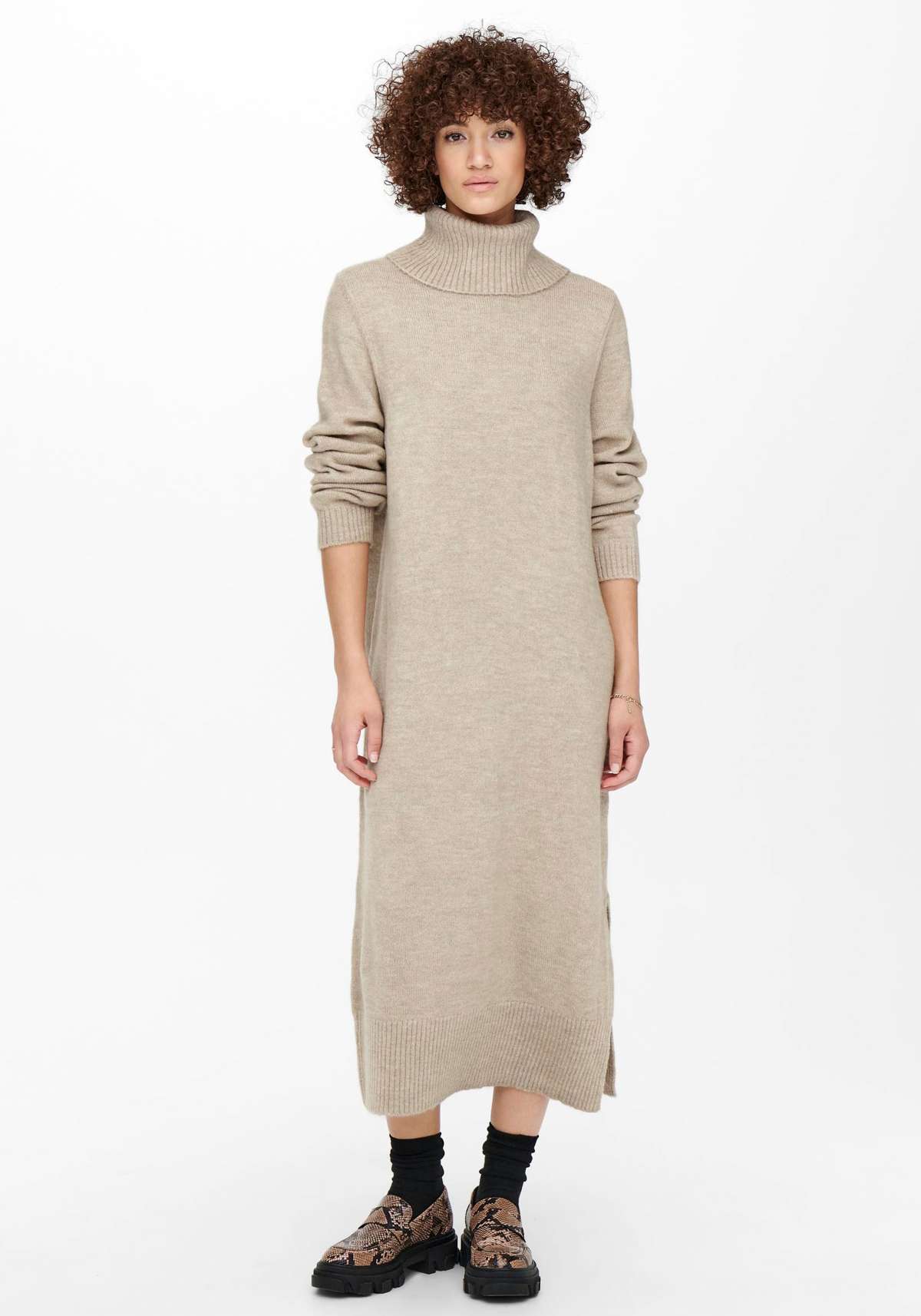 Трикотажное платье ONLBRANDIE L/S ROLL NECK DRESS