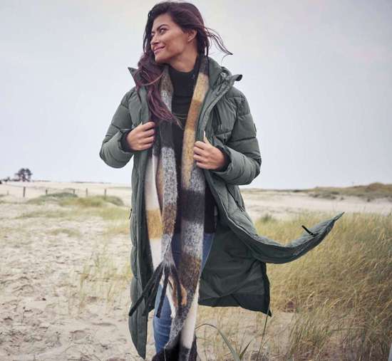 верблюжий-коричневый