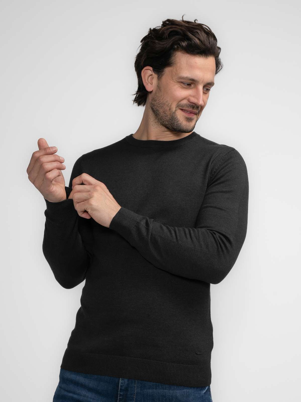 Свитер с круглым вырезом»Men Knitwear Round Neck Basic«