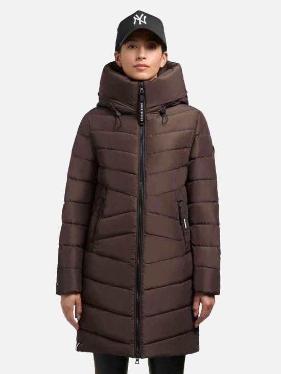 темно-коричневый