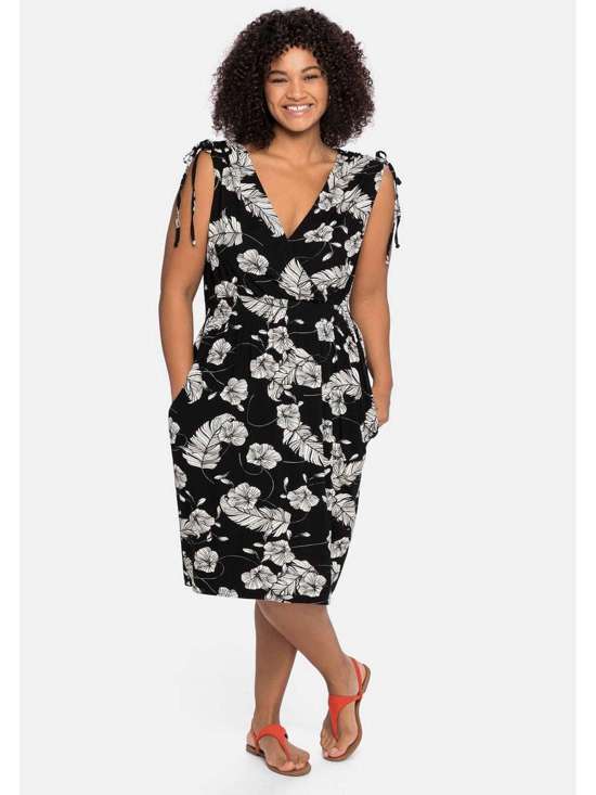 Пляжное платье с запахом и боковыми карманами. Große Größen