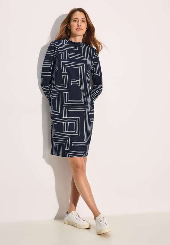Платье из джерси с графическим узором
