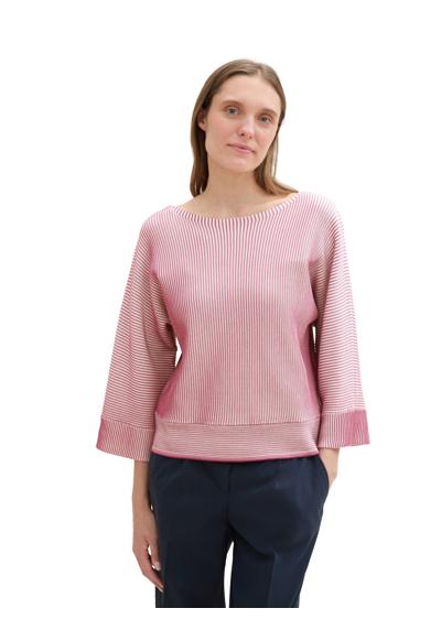 pink striped knit design