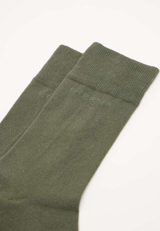 темно-зеленый