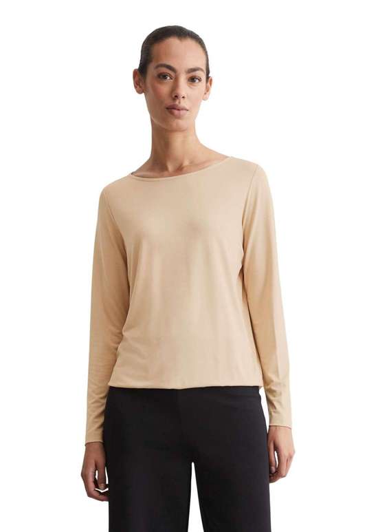 коричневый