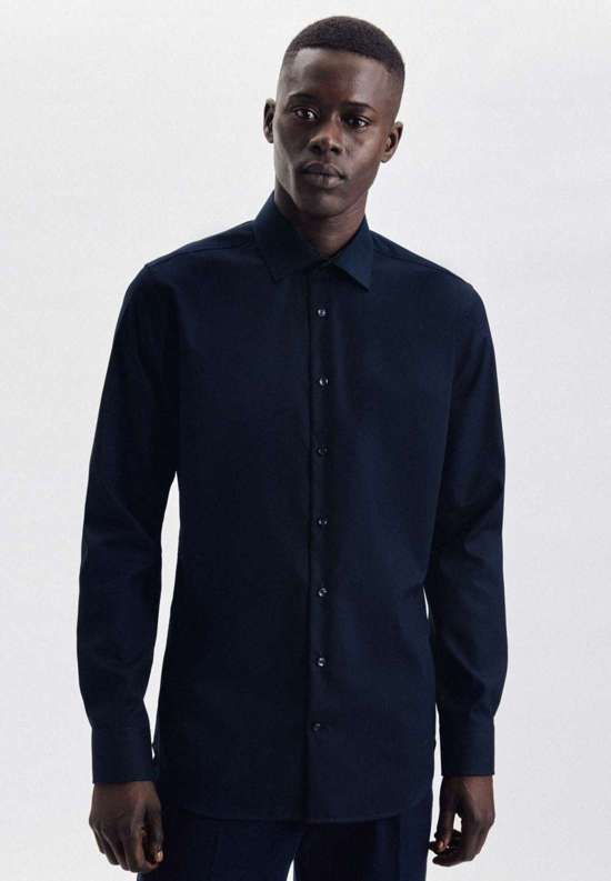 темно-синий