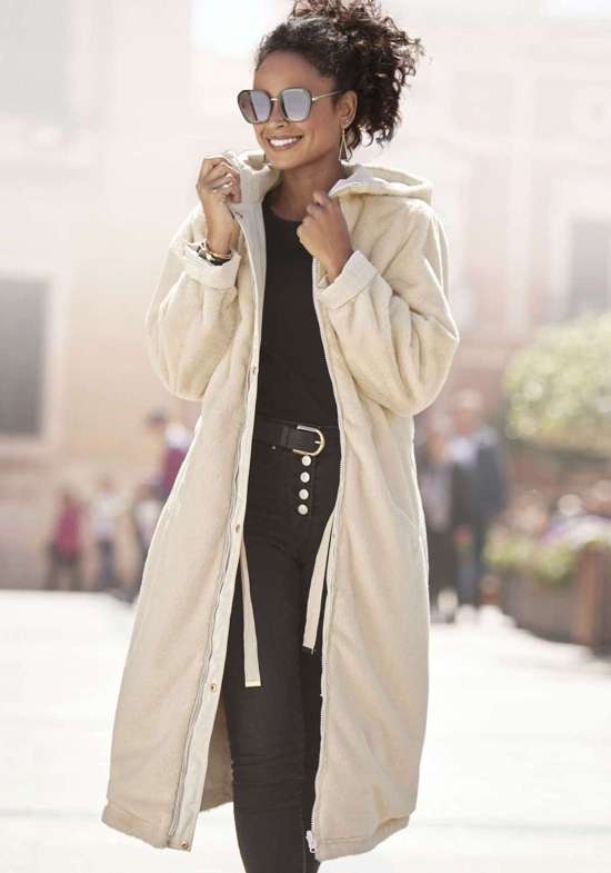 светло-бежевый