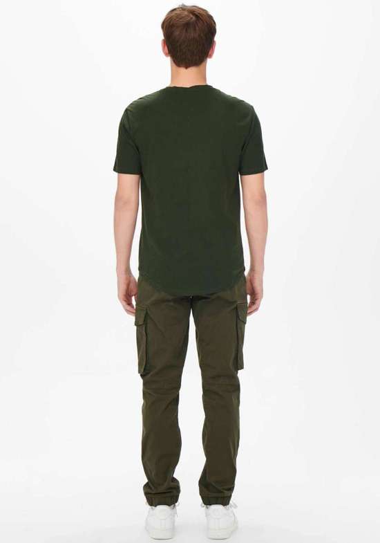 темно-зеленый