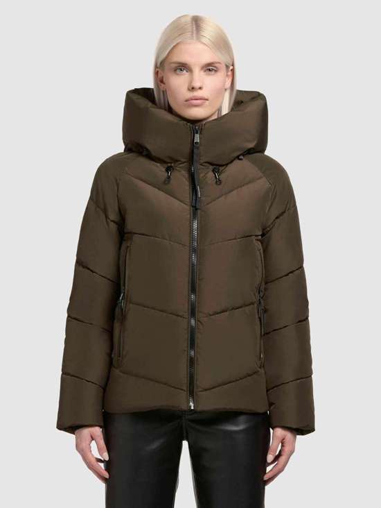 темно-зеленый