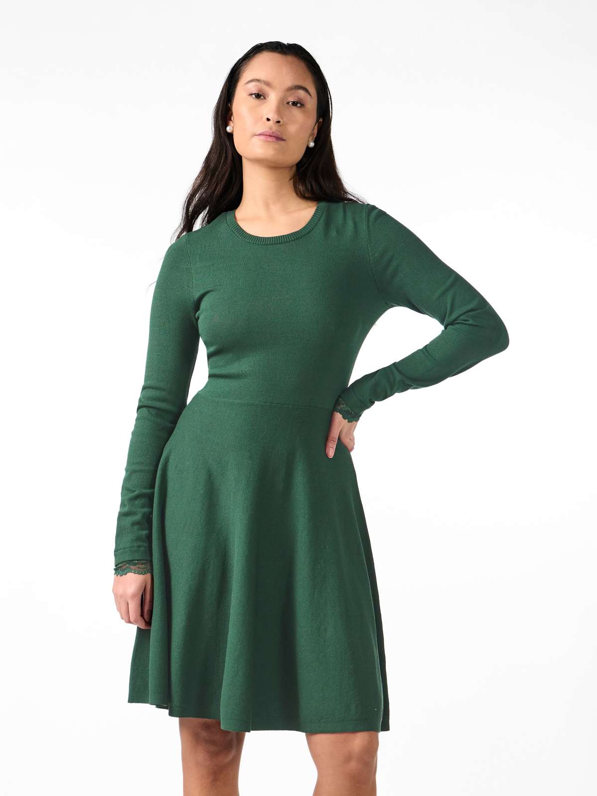 Трикотажное платье с кружевом по краю рукава YASBECCO LS KNIT DRESS S. NOOS