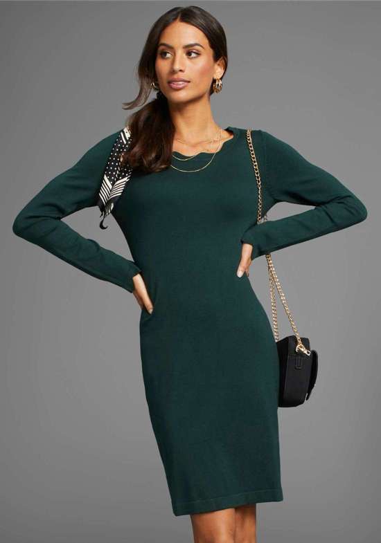 темно-зеленый