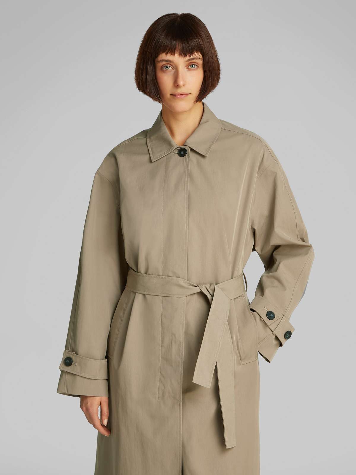 Тренч с боковыми карманами и нашивкой с логотипом TRENCH COAT