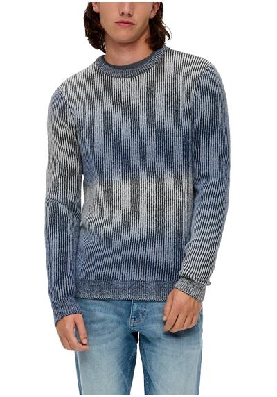 Вязаный свитер с эффектом градиента цвета.