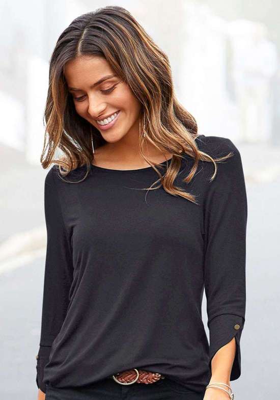 рубашка с рукавом 3/4 mit Manschetten und goldfarbenen Knöpfen