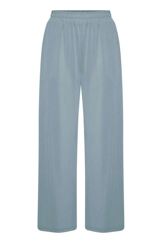 дымчато-голубой