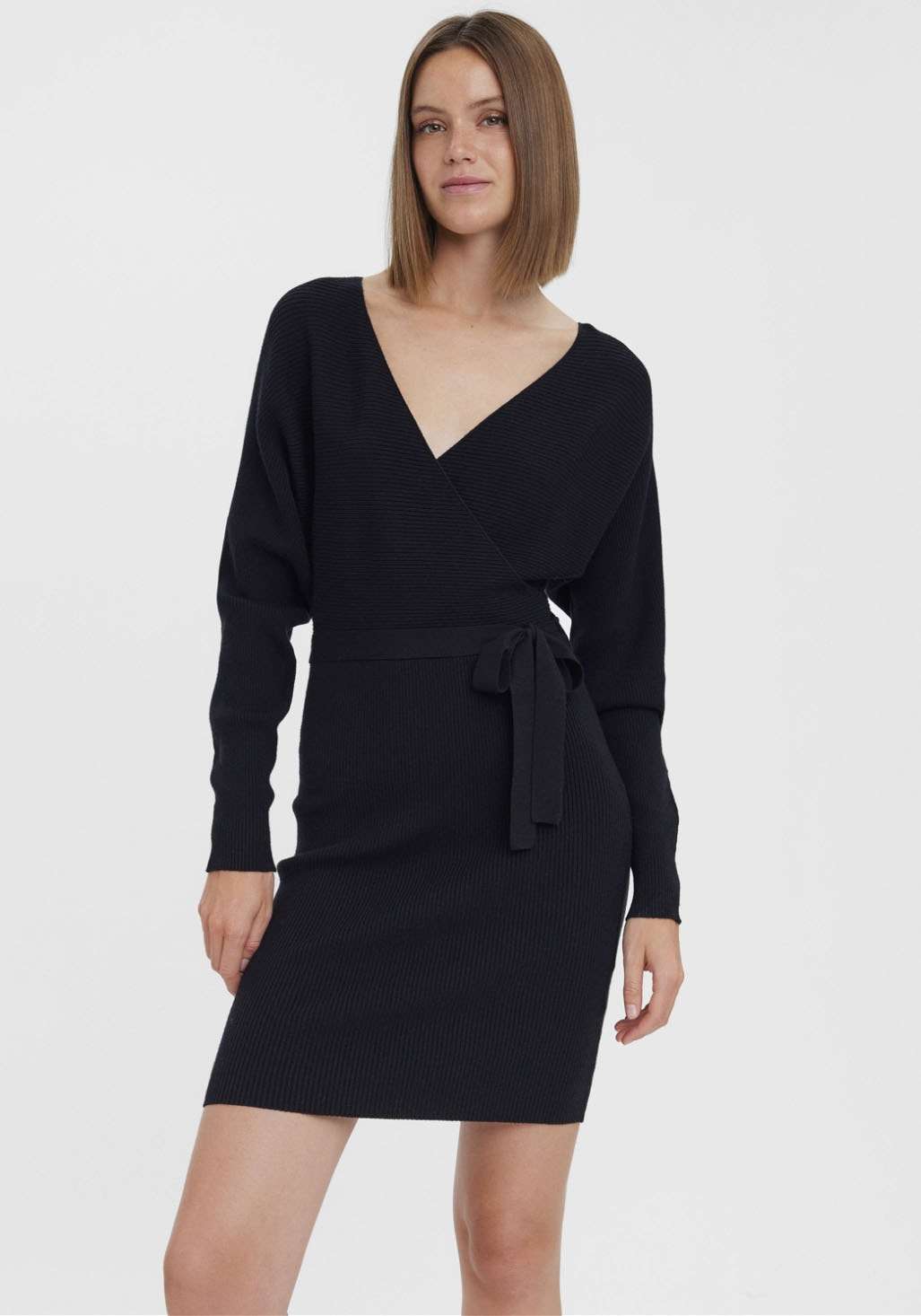 Трикотажное платье VMHOLLYREM LS V-NECK DRESS GA NOOS