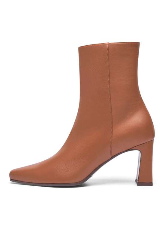 коричневый