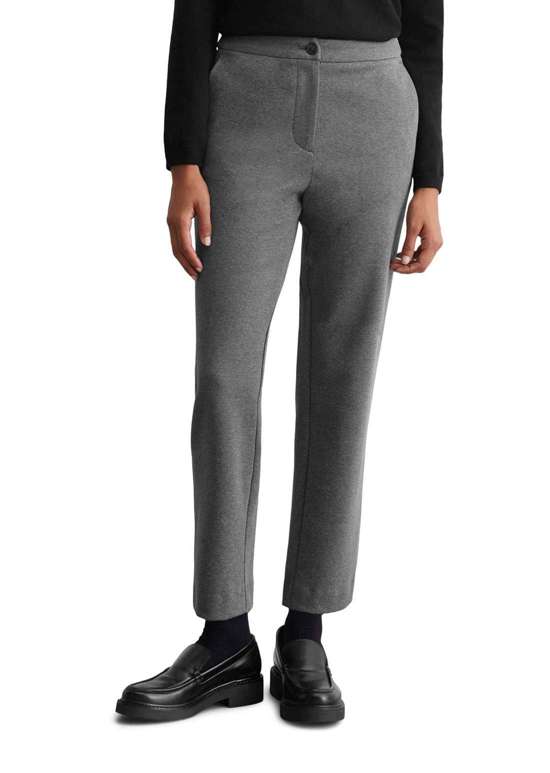 темно-серый