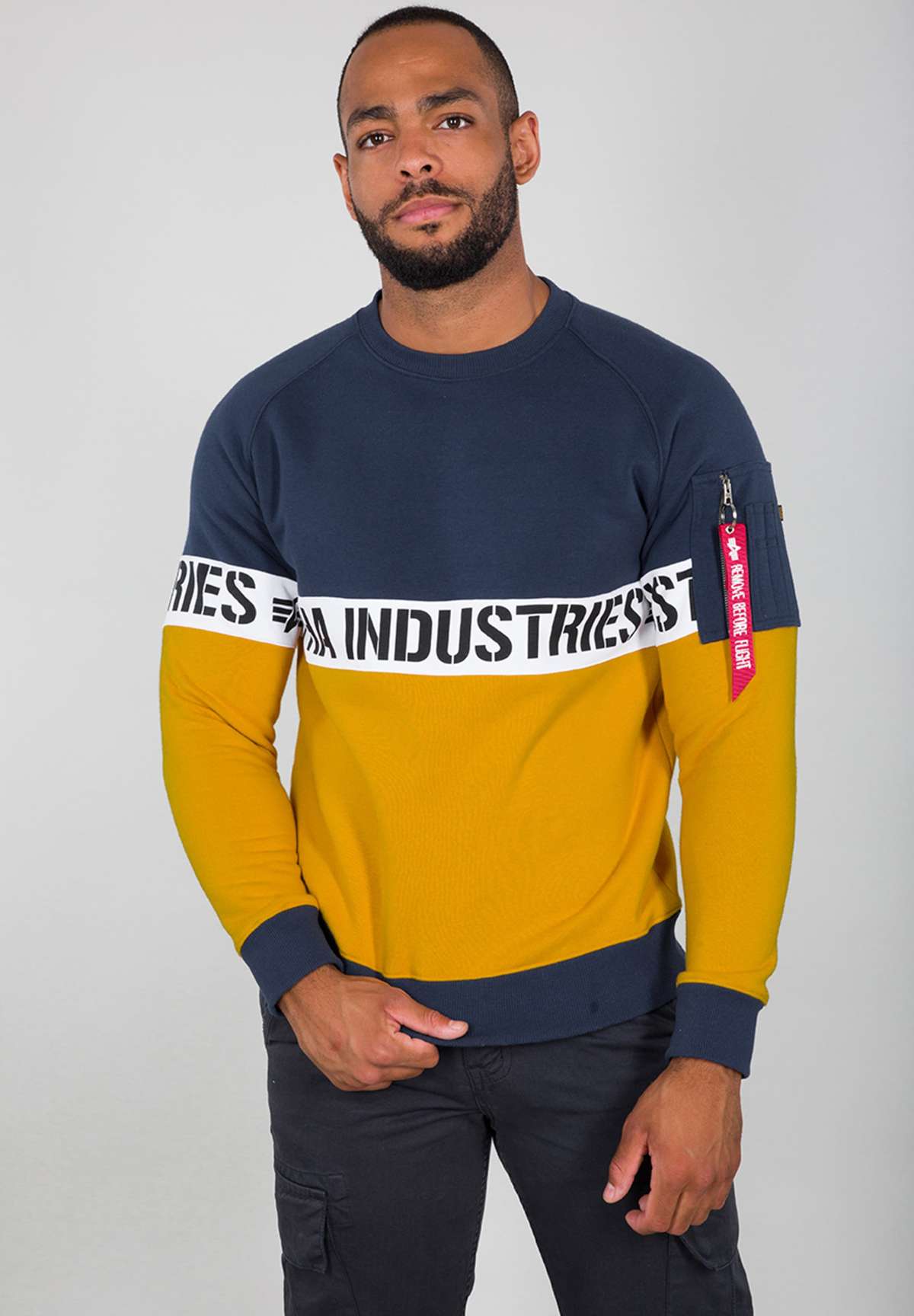 Свитера»Men - Sweatshirts AI Stripe Sweater«