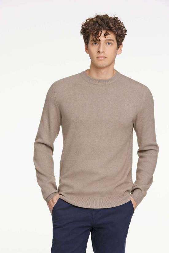 коричневый