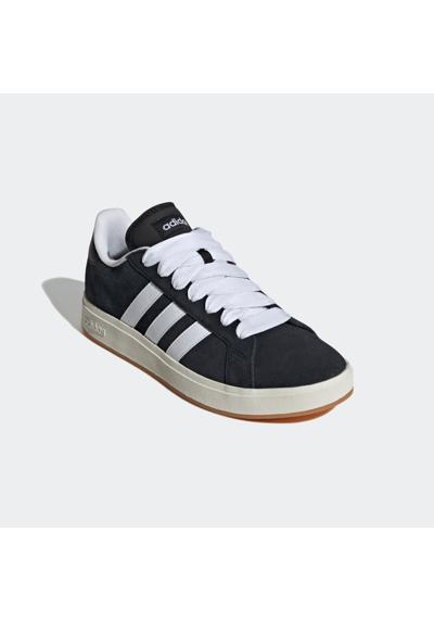 Core Black / Cloud White / Gum10