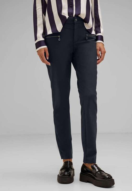 глубокий синий