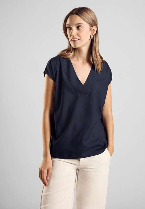 глубокий синий