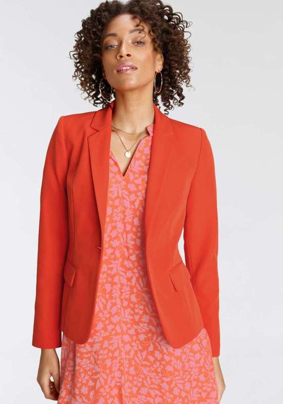 оранжево-красный