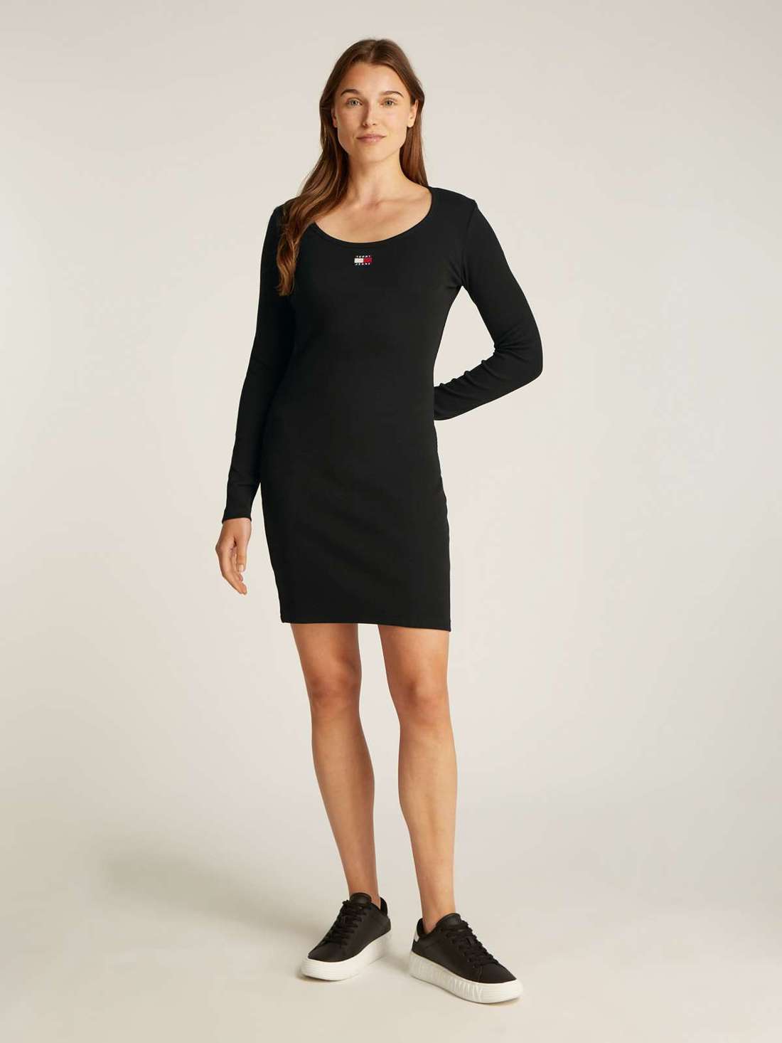 Платье из джерси с ребристой структурой. TJW BADGE RIB BODYCON DRESS EXT