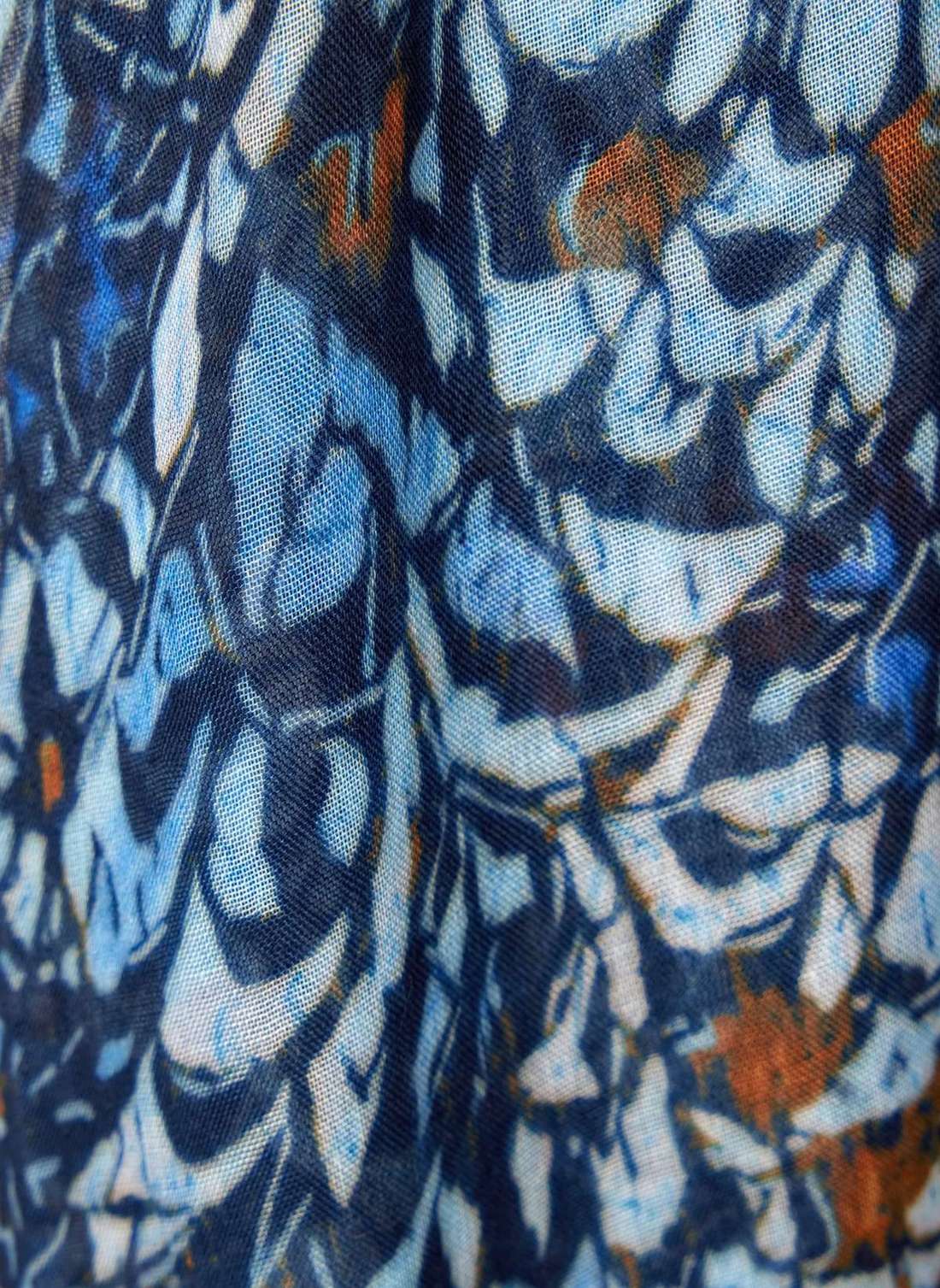 Шарф Florales Tuch – Stilvolles Accessoire