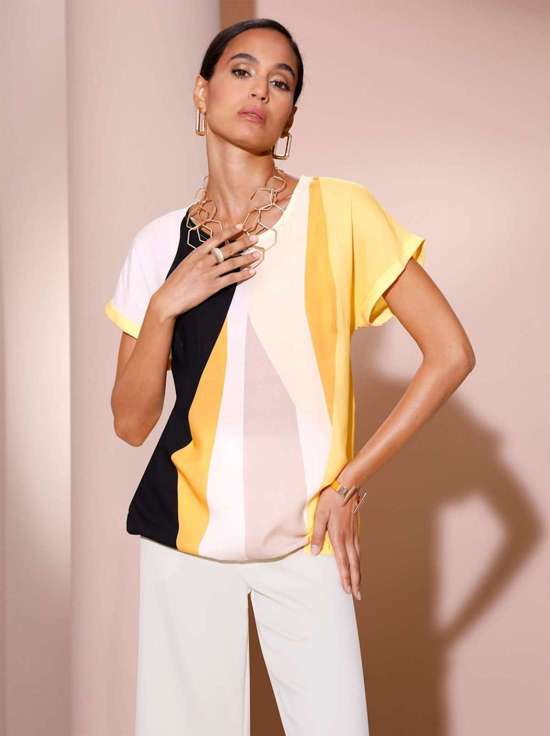 Блузка с короткими рукавами