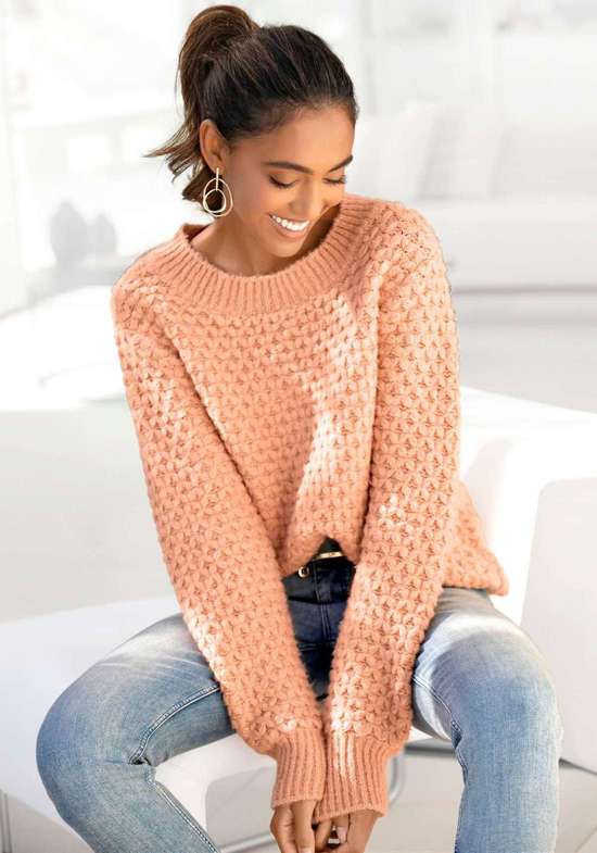 персиковый