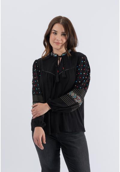 Классическая блузка великолепного дизайна с воротником-стойкой.