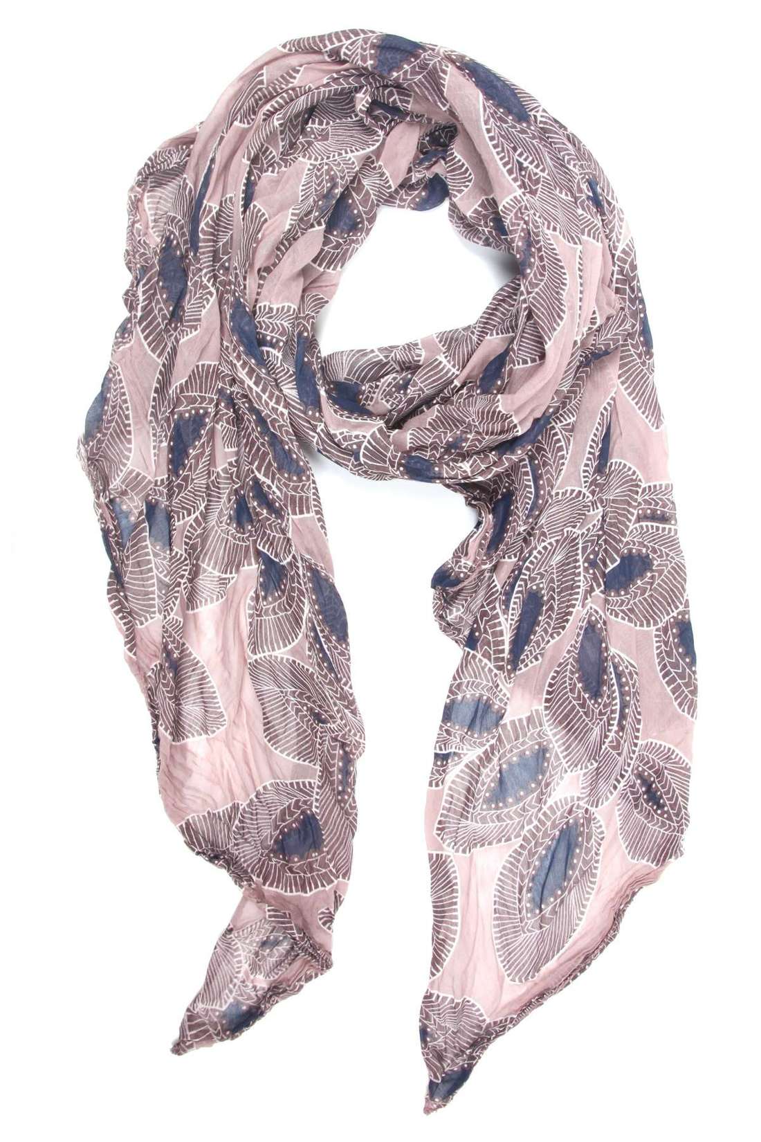 Модный шарф в модном виде листьев. Indian Summer