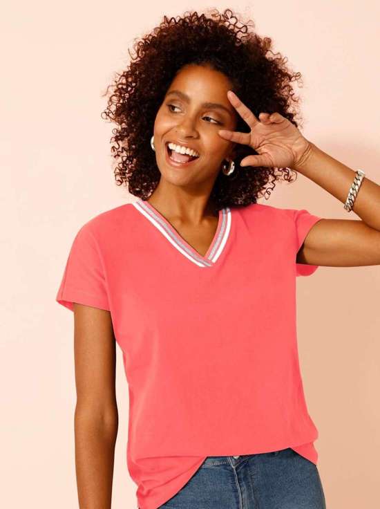 коралловый красный