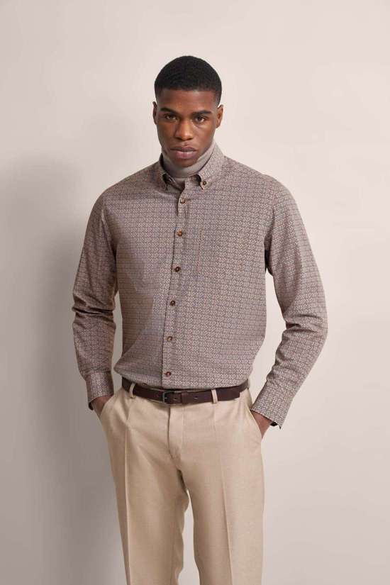 коричневый