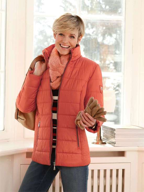 красный ржавый 