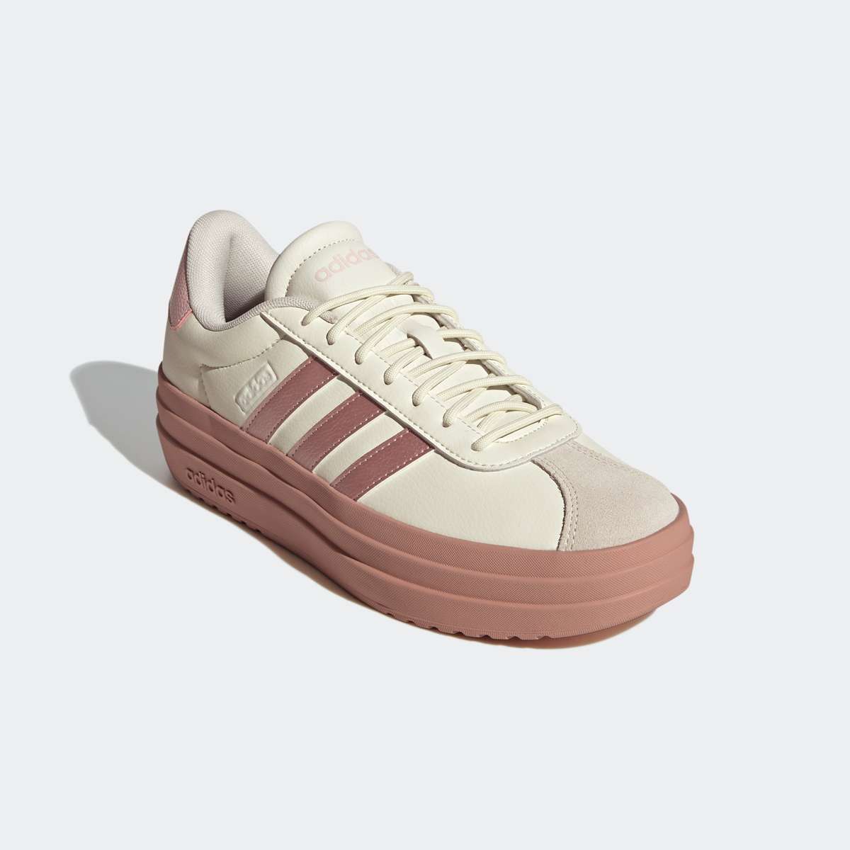 Кроссовки с дизайном по стопам Adidas Gazelle Bold.