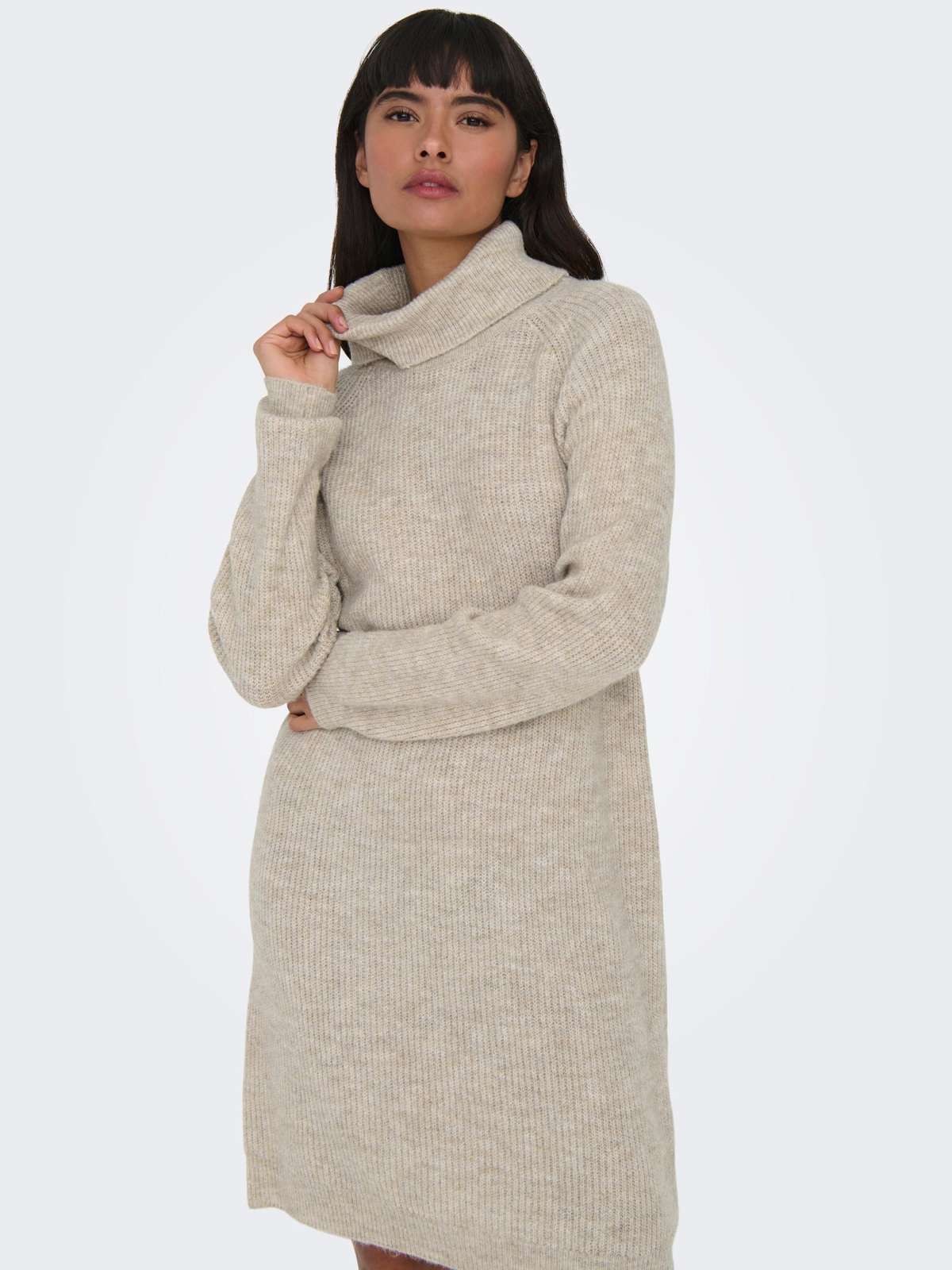 Трикотажное платье ONLSILLY LS ROLLNECK DRESS BF KNT