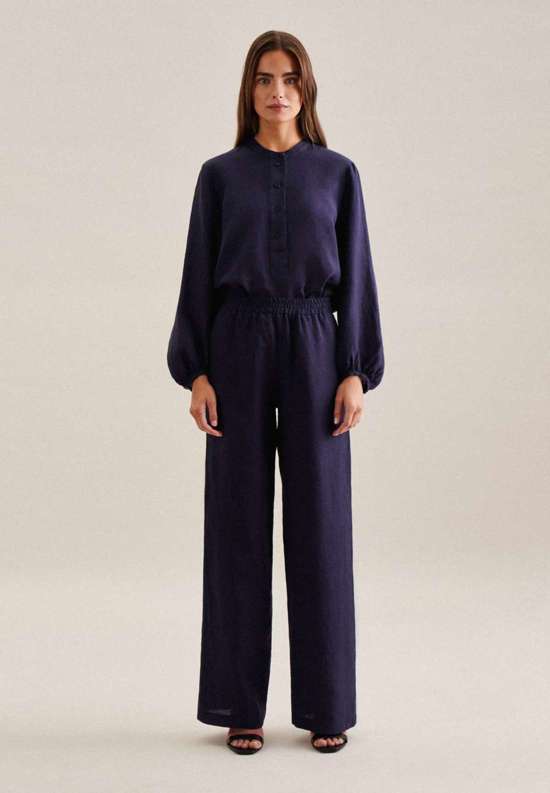 темно-синий