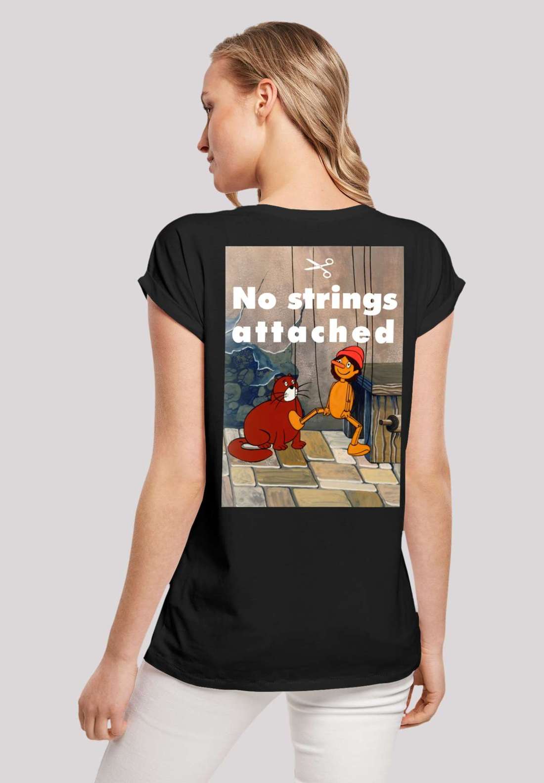 футболка Pinocchio No Strings Attached